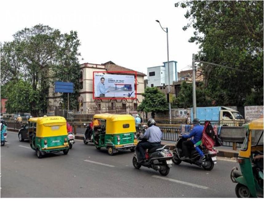How to Book outdoor advertising Agency in Khamasa cross Road in Ahmedabad
